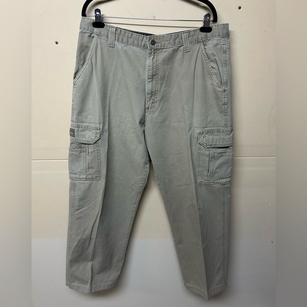 2/$20❤️- PANTS | Men’s Wrangler khaki pants size 38x30